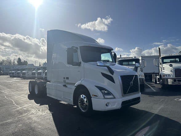 Photo of 2019 VOLVO VNR64T640 UP10794