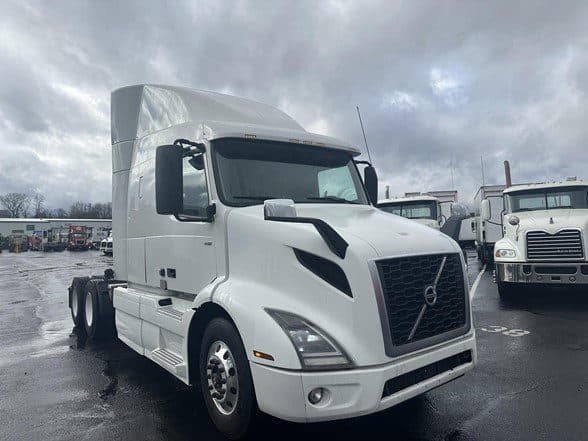 Photo of 2019 VOLVO VNR64T640 UP10831