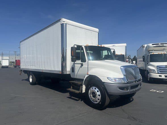 Photo of 2019 INTERNATIONAL DURASTAR 4300 UP10955