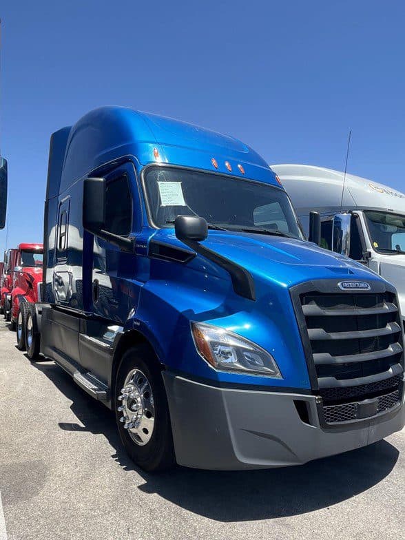 Photo of 2020 FREIGHTLINER CASCADIA 116 UC5545