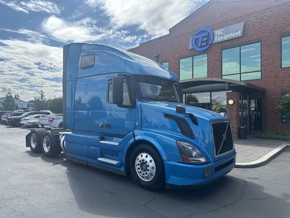 Photo of 2016 VOLVO VNL64T670 UP11035C
