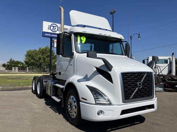 Photo of 2019 VOLVO VNR64T300 UD3416L