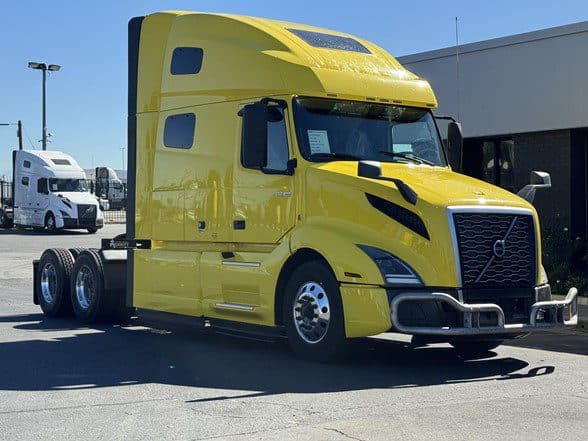 Photo of 2022 VOLVO VNL64T760 UC5605