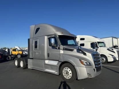 2021 FREIGHTLINER CASCADIA 126 UP11105 photo
