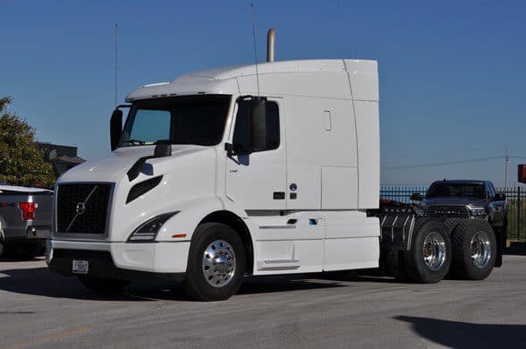 Photo of 2020 VOLVO VNR64T640 UTMH1053