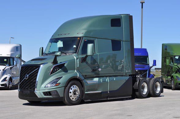 Photo of 2025 VOLVO VNL64T860 VSC1096