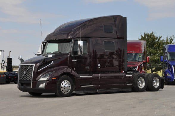 Photo of 2023 VOLVO VNL64T860 UTSF1112