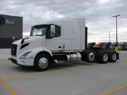 2026 VOLVO VNR84T640 VSF1284 photo