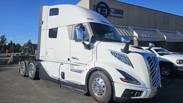 Photo of 2025 VOLVO VNL64T860 VLY1019