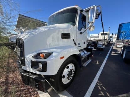 2021 MACK MD6 UV1067 photo