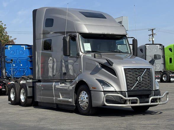 Photo of 2022 VOLVO VNL64T760 UC5609