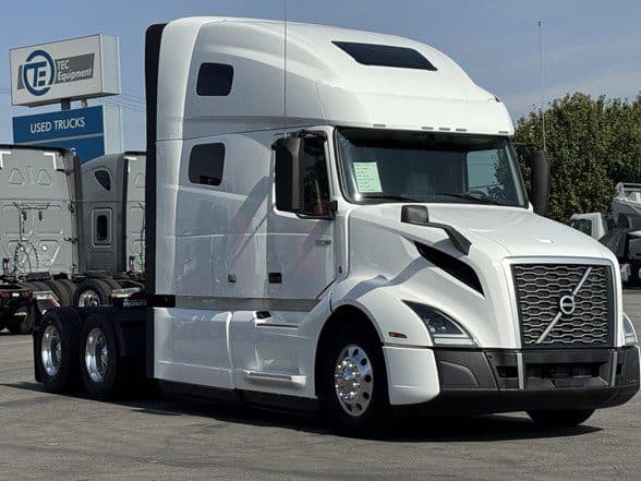 Photo of 2022 VOLVO VNL64T760 UC5594