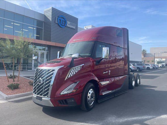 Photo of 2025 VOLVO VNL64T860