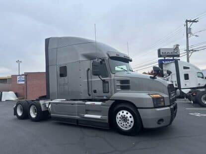 2020 MACK ANTHEM 64T UP11122 photo