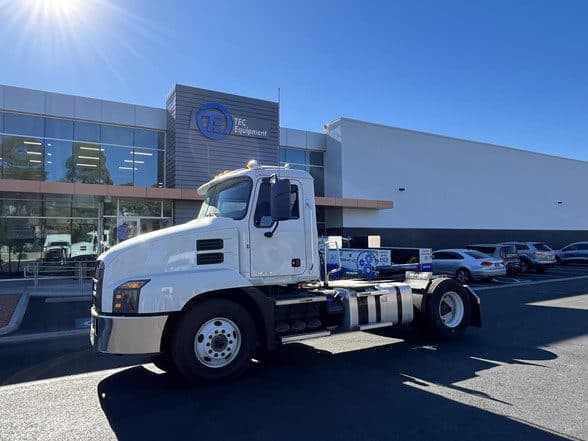 Photo of 2024 MACK ANTHEM 42T MV5175