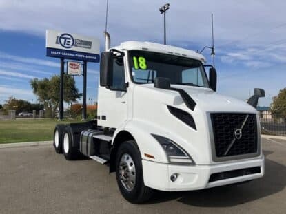 2018 VOLVO VNR64T300 UD3434L photo