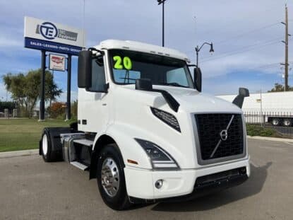 2020 VOLVO VNR42T300 UD3415L photo