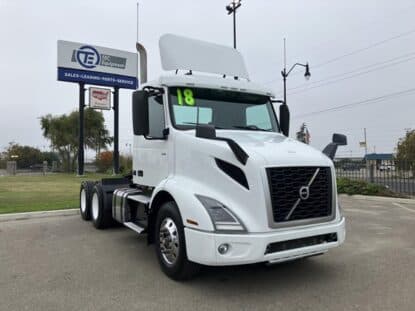 2018 VOLVO VNR64T300 UD3435L photo