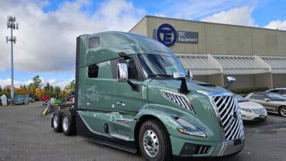 2025 VOLVO VNL64T860 VS6046 photo