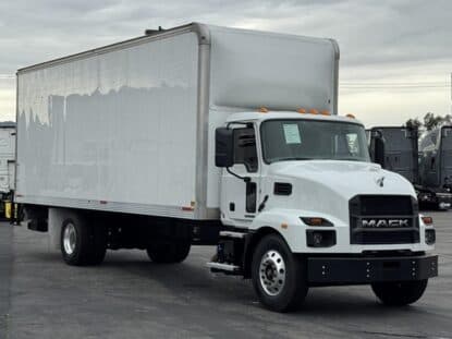 2023 MACK MD6 UC5643 photo