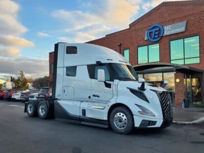 2025 VOLVO VNL64T860 VP8506 photo