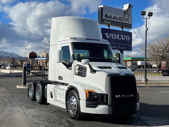 Photo of 2026 MACK PIONEER 64T