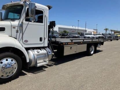 2021 PETERBILT 337 JU1014 photo