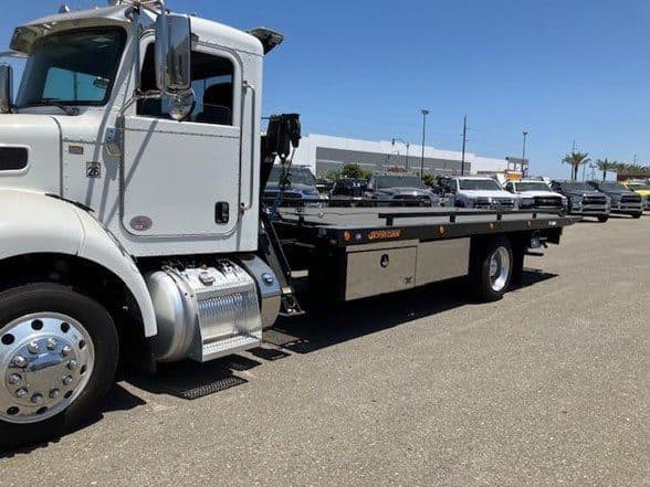 Photo of 2021 PETERBILT 337 JU1014