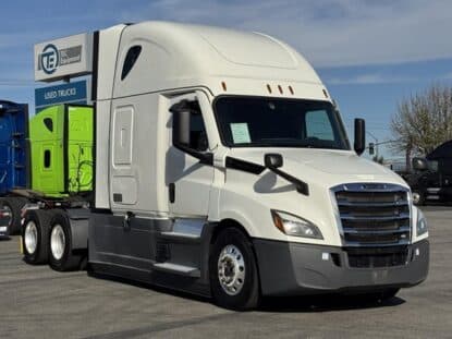 2022 FREIGHTLINER CASCADIA 126 UC5641 photo