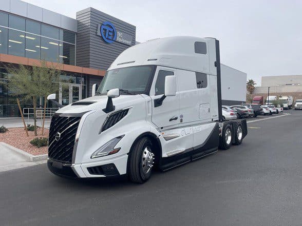 Photo of 2025 VOLVO VNL64T860 VV5003