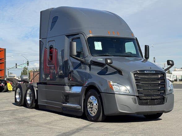Photo of 2022 FREIGHTLINER CASCADIA 126 UC5648