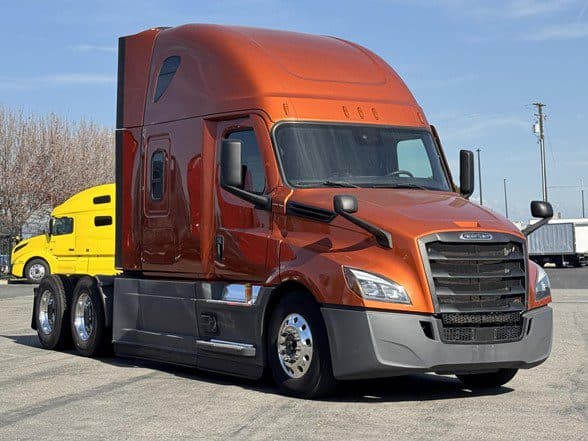 Photo of 2022 FREIGHTLINER CASCADIA 126 UC5653
