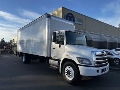 2018 HINO 268A US4029L photo