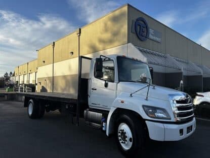 2020 HINO 268A US4030L photo