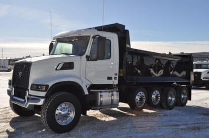 2026 VOLVO VHD104F300 VSF1274 photo