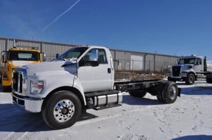 2023 FORD F750 XL UTMH1087 photo