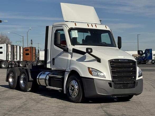 Photo of 2021 FREIGHTLINER CASCADIA 126 UC5663