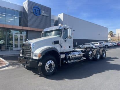 2027 MACK GRANITE 84FT MV5233 photo