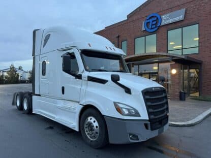 2022 FREIGHTLINER CASCADIA 126 UP11267C photo