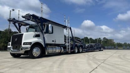 2025 VOLVO VAH64600 ATN3310