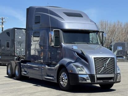 2023 VOLVO VNL64T860 UC5667 photo