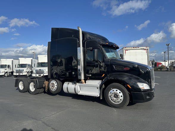 Photo of 2018 PETERBILT 579 UP10828
