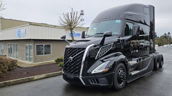 Photo of 2027 VOLVO VNL64T860 VS6059