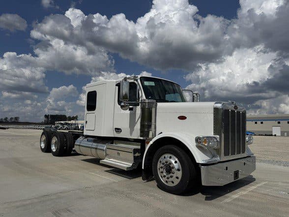 Photo of 2025 PETERBILT 589 ATN3370