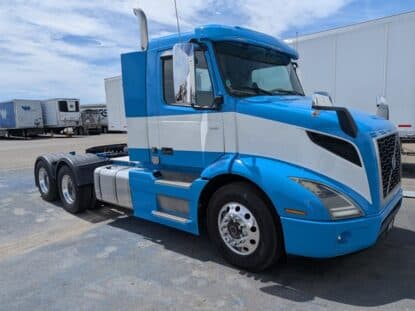 2019 VOLVO VNR62T300 UD3454L photo