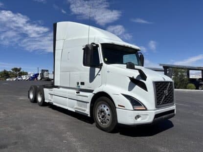 2020 VOLVO VNR64T640 UP11347L photo