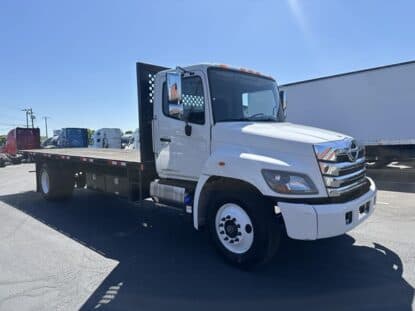 2021 HINO L7 UP11287L photo