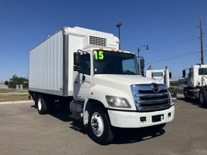 2015 HINO 268 S50267 photo