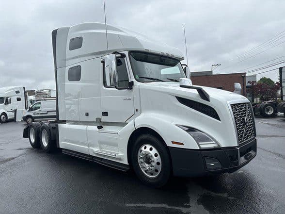 Photo of 2022 VOLVO VNL64T760 UTP1251