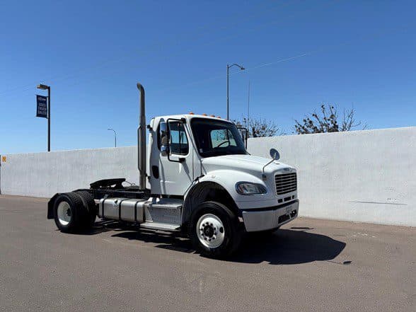 Photo of 2019 FREIGHTLINER BUSINESS CLASS M2 106 UH1075L